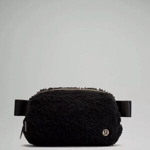 Lululemon Black Sherpa Fleece Everywhere Belt Bag
